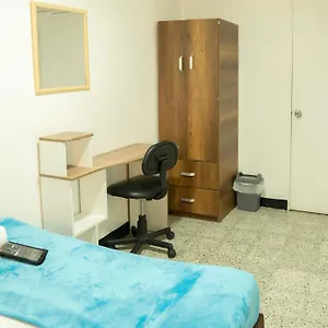 Pensión Africa House-casa Laureles-la70, Medellín